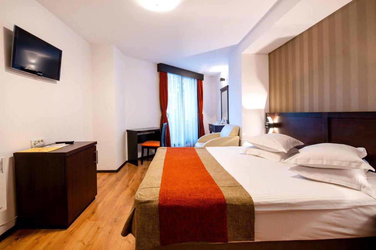 Hotel Duke Armeneasca - Ex Tempo Бухарест Экстерьер фото