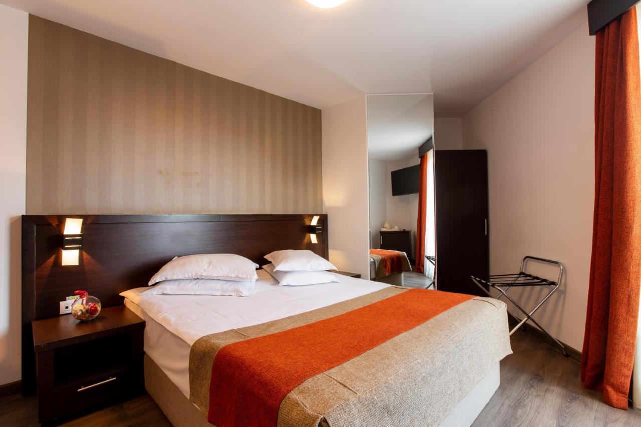 Hotel Duke Armeneasca - Ex Tempo Бухарест Экстерьер фото